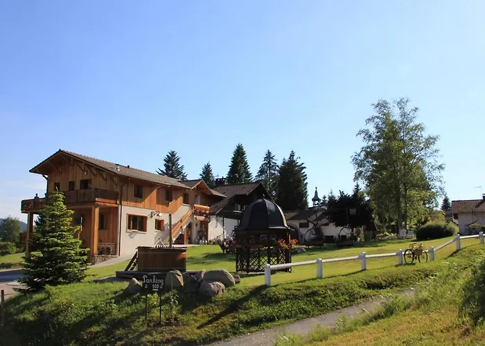 Апартаменты Julien Ле-Тийо