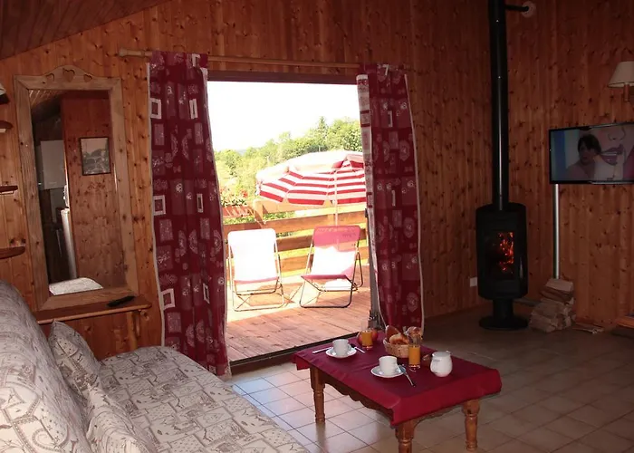 Апартаменты Julien Ле-Тийо